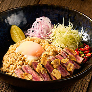 Garlic Fried Rice with Grilled Beef