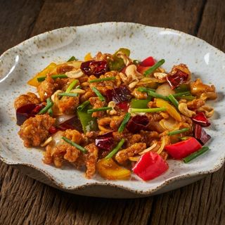 Stir-Fried Organic Chicken with Cashew Nuts
